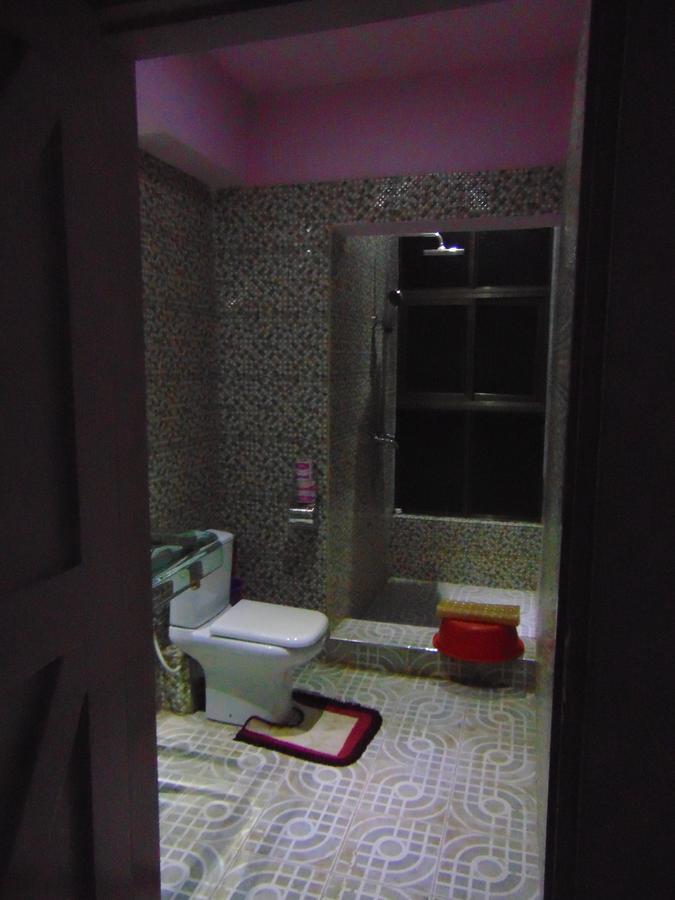 Brisk Hotel Triangle Njeru Dış mekan fotoğraf
